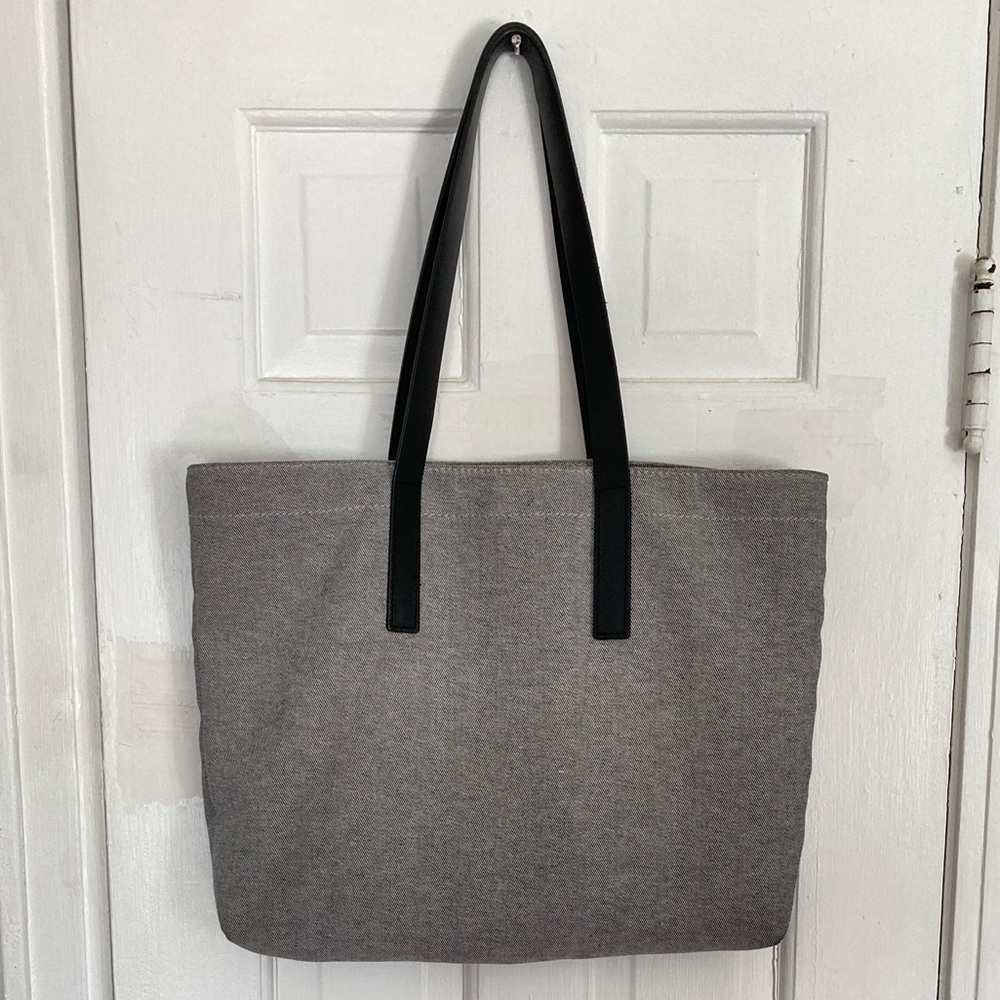 Everlane Twill Zip Top Tote Bag in Gray with Black Leather Handles